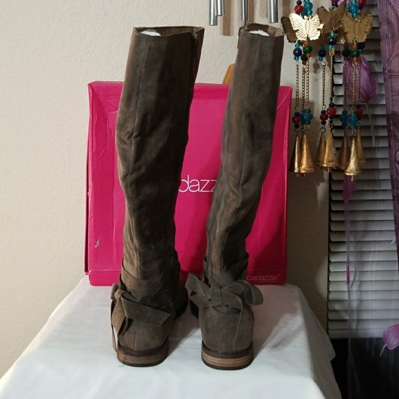 Brown faux leather high boots - Picture 2 of 3